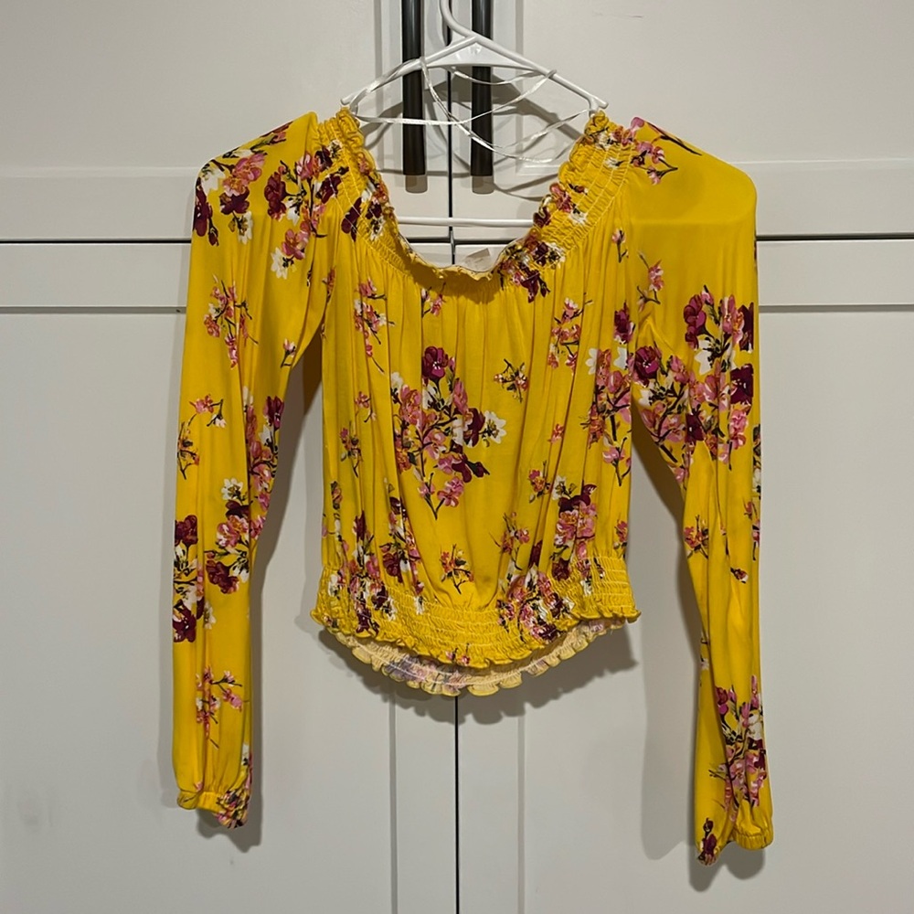 Divided H&M off the shoulder floral top